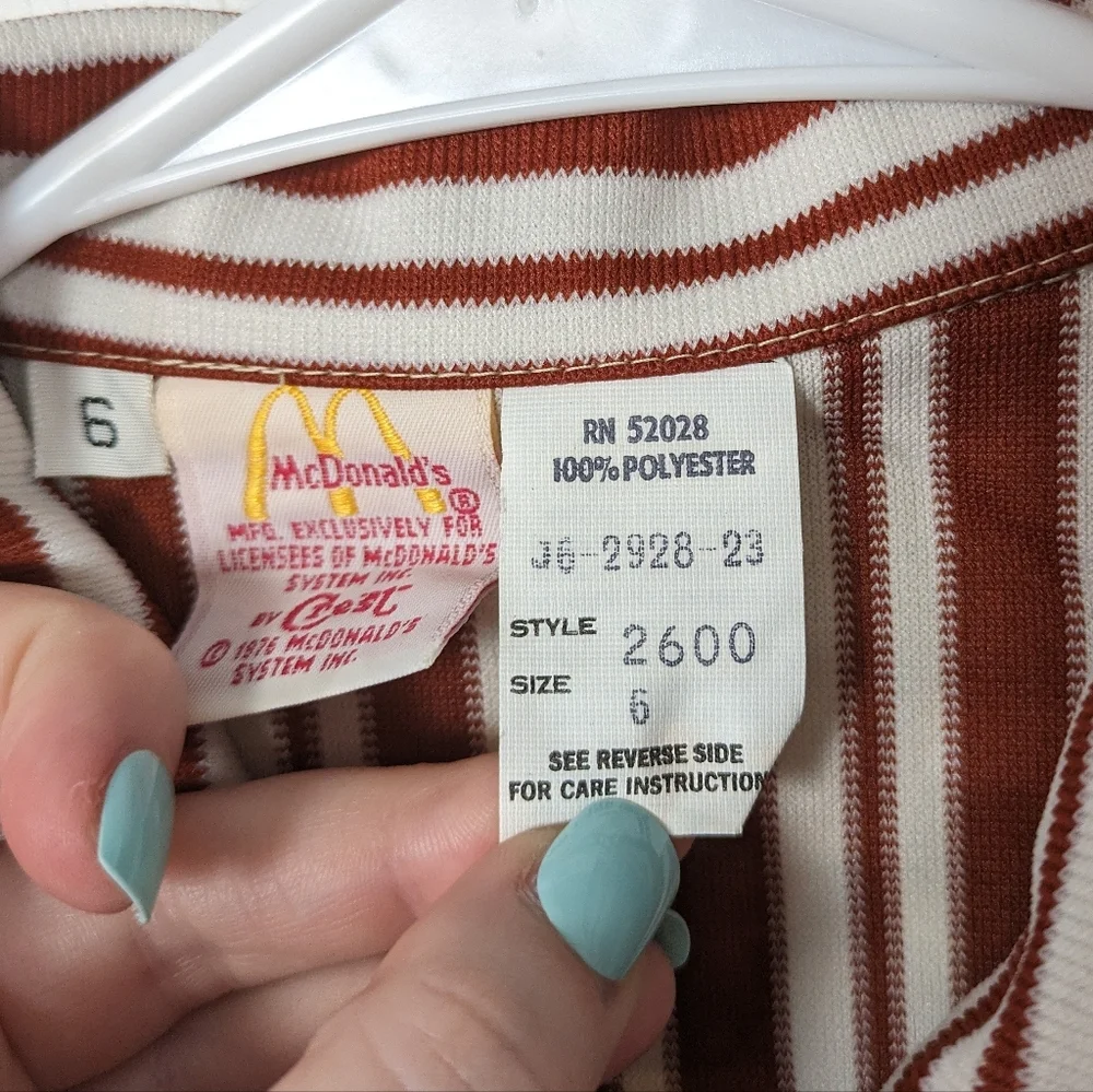 Rare Vintage 70s McDonald's Deadstock Button Down Rust Uniform Top in Packaging - Picture 7 of 9